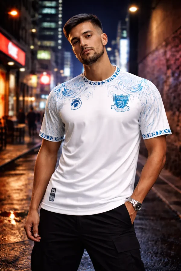 CAMISETA BLANCO Y CELESTE HOJAS