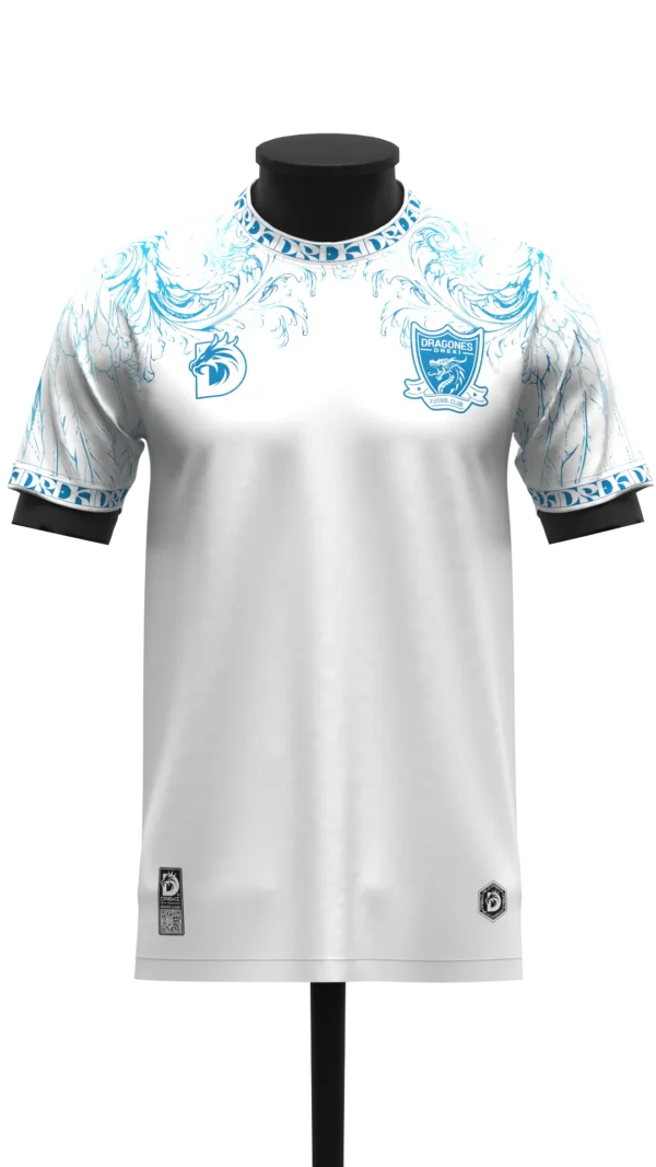 CAMISETA BLANCO Y CELESTE HOJAS